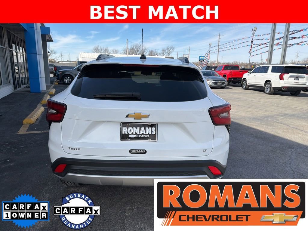 Used 2025 Chevrolet Trax LT FWD image 4
