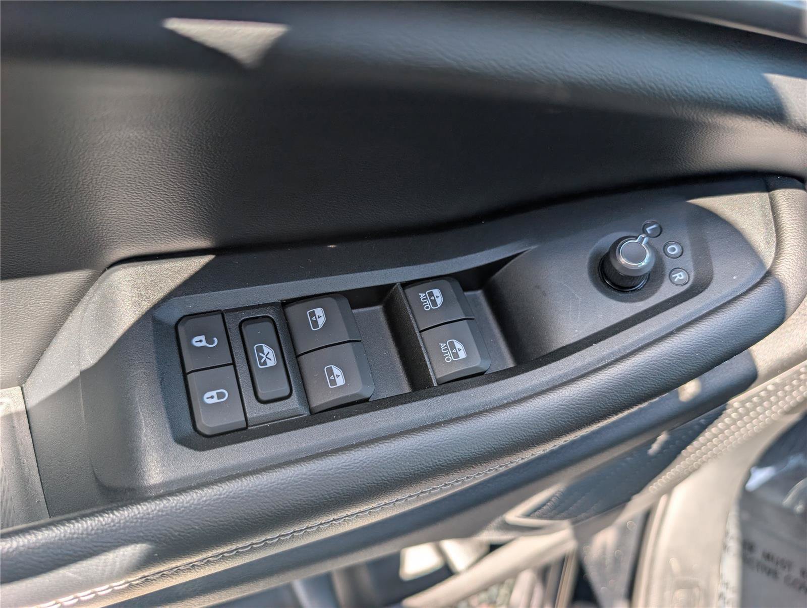 Used 2023 Jeep Grand Cherokee Altitude AWD/4WD image 20