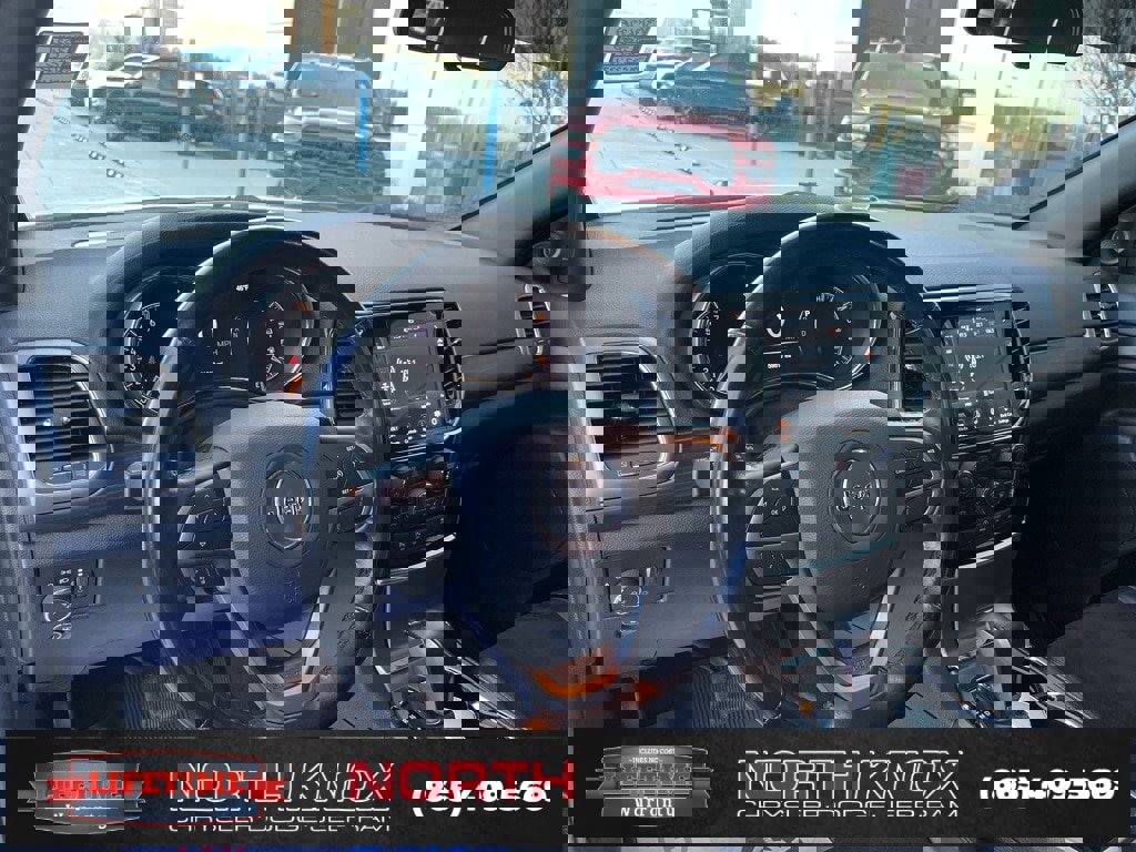 Used 2021 Jeep Grand Cherokee Laredo X image 6