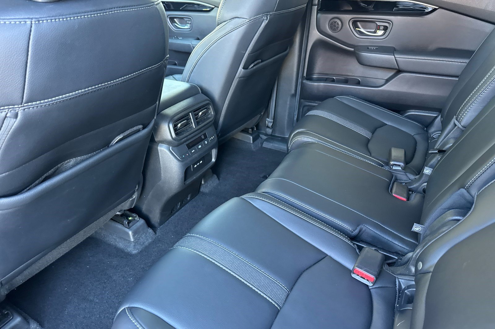 Used 2024 Honda Pilot EX-L image 25