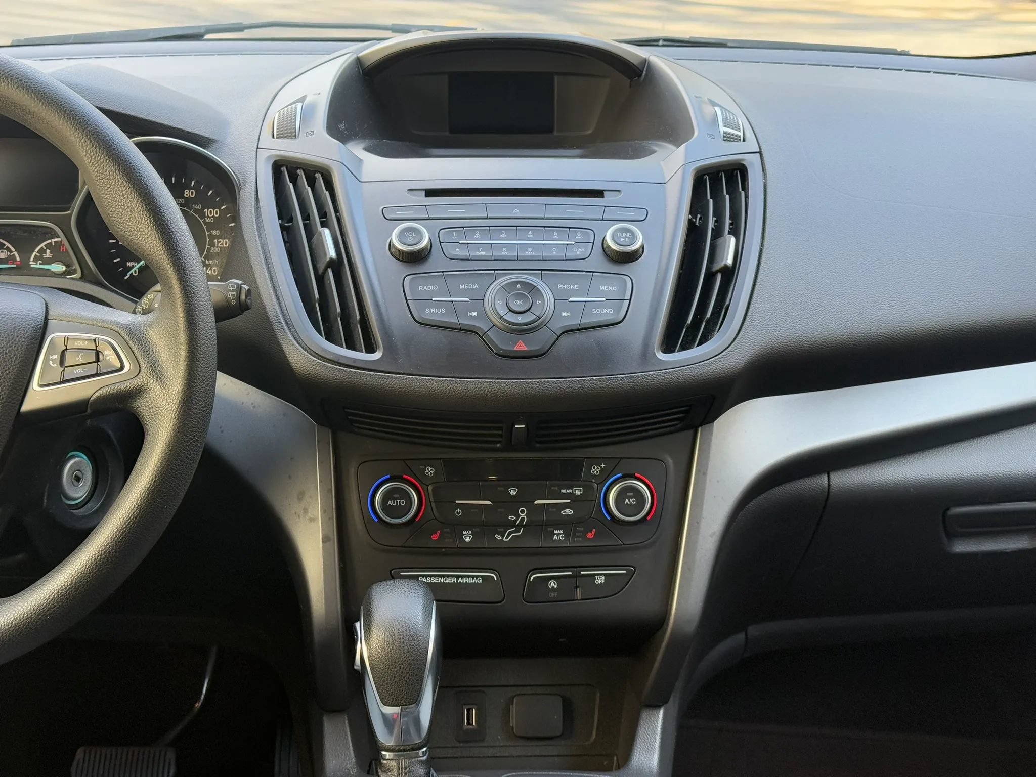 Used 2018 Ford Escape SE AWD/4WD image 16