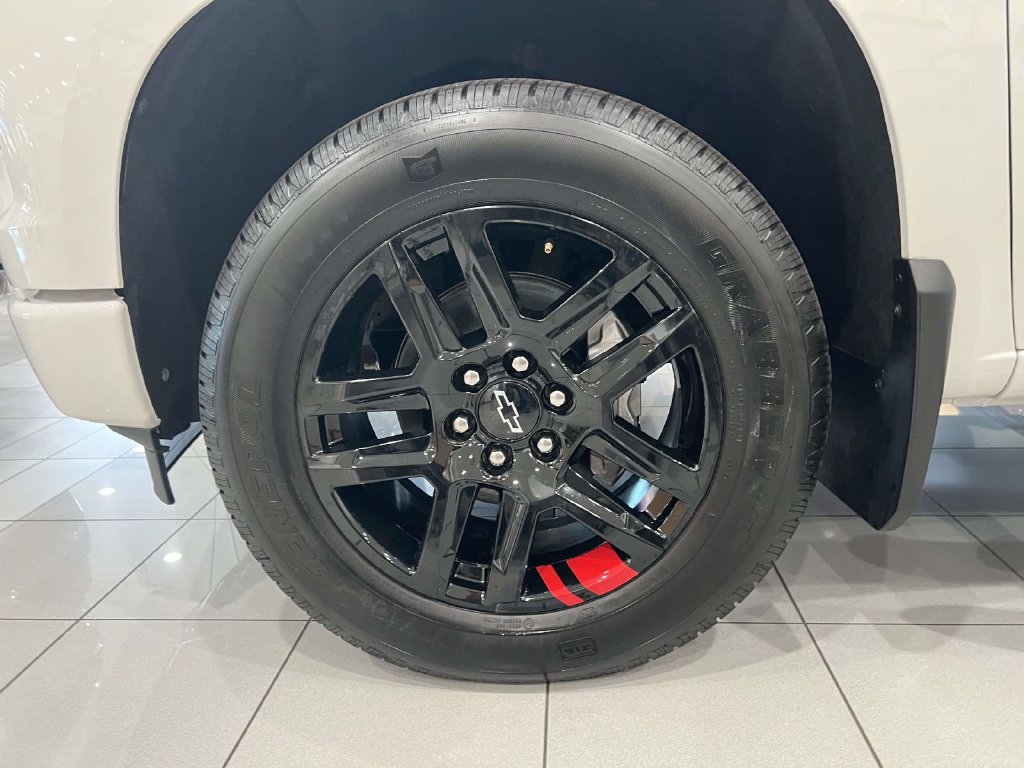 New 2025 Chevrolet Silverado 1500 RST w/ Redline Edition AWD/4WD image 5