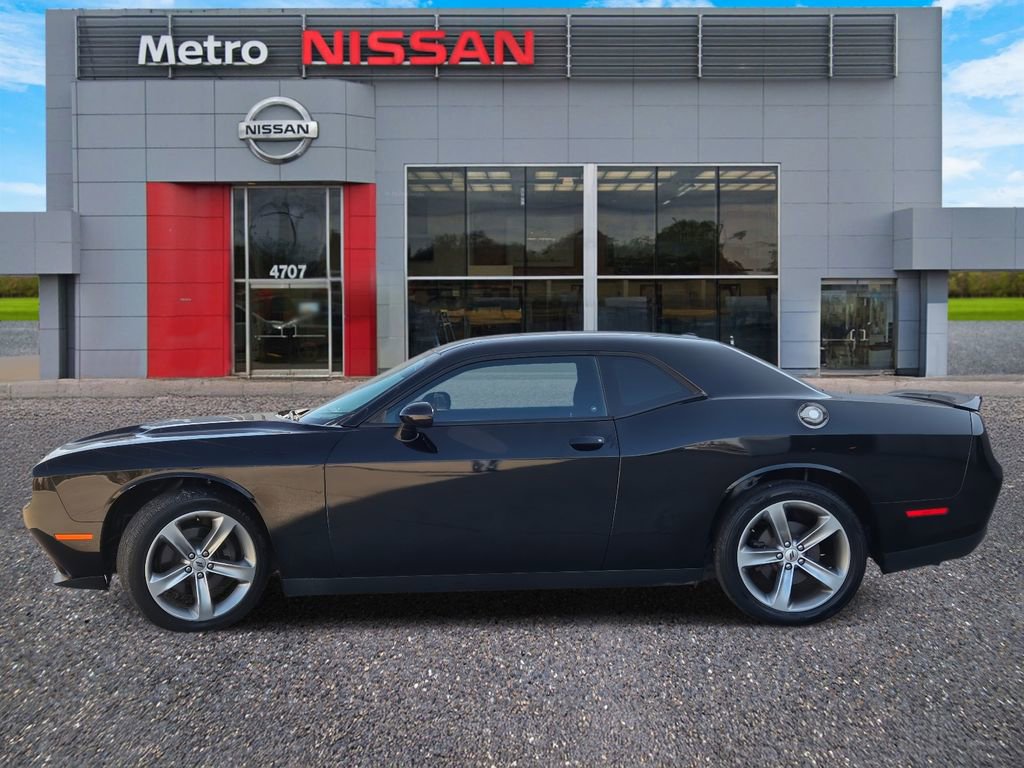 Used 2018 Dodge Challenger R/T image 3