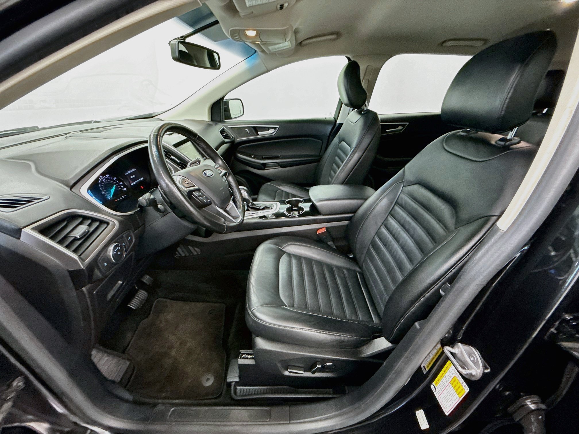 Used 2015 Ford Edge SEL w/ Equipment Group 201A FWD image 13