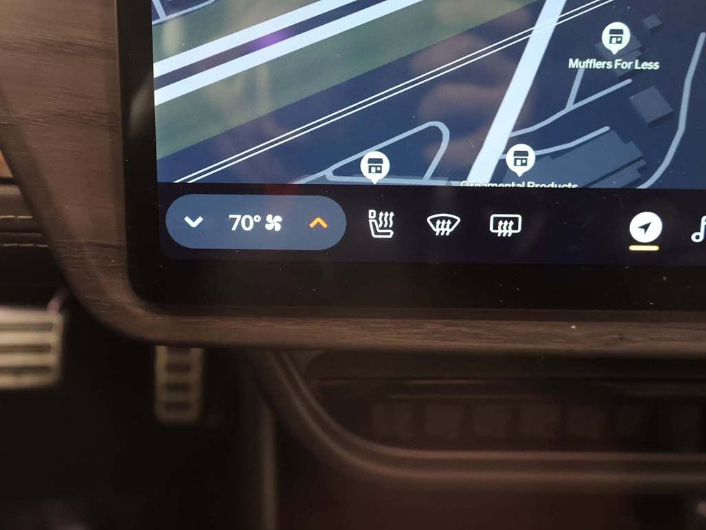 Used 2023 Rivian R1S Adventure image 53