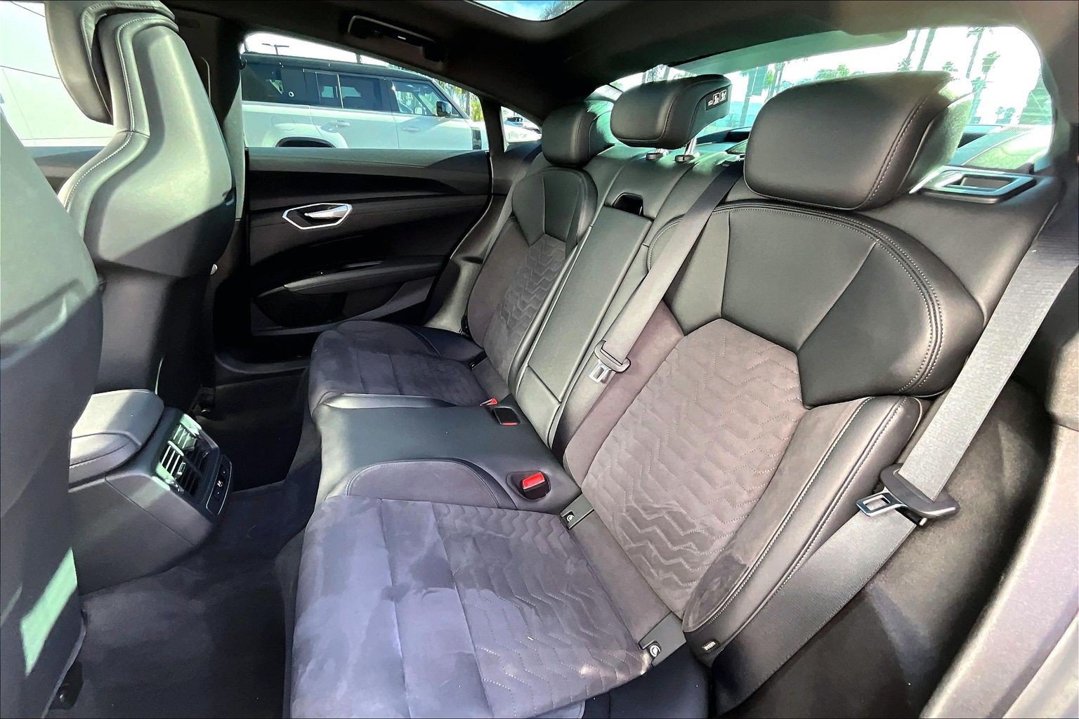 Used 2022 Audi e-tron GT Premium Plus w/ Performance Package AWD/4WD image 25