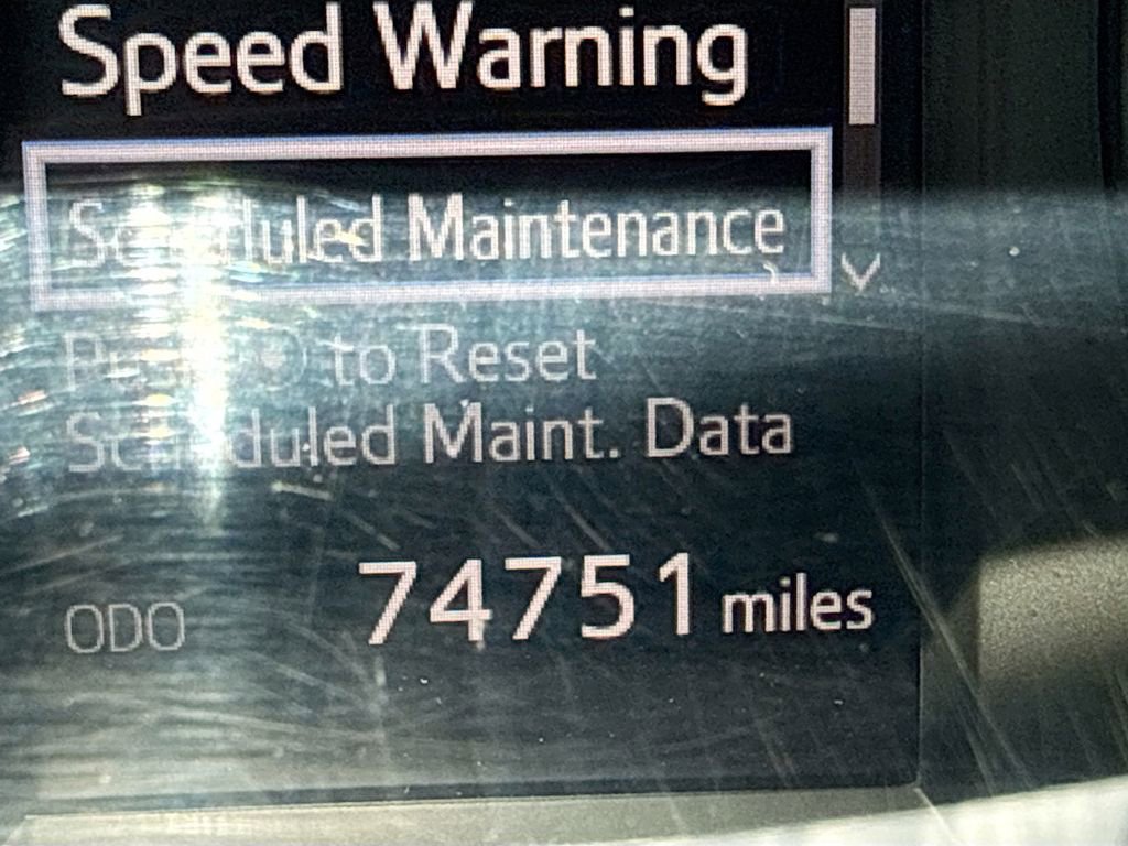 Used 2019 Toyota Highlander XLE image 41