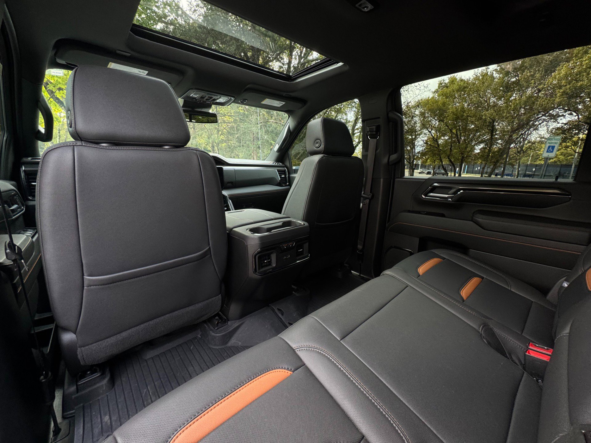 Used 2024 GMC Sierra 2500 AT4 w/ AT4 Preferred Package image 45