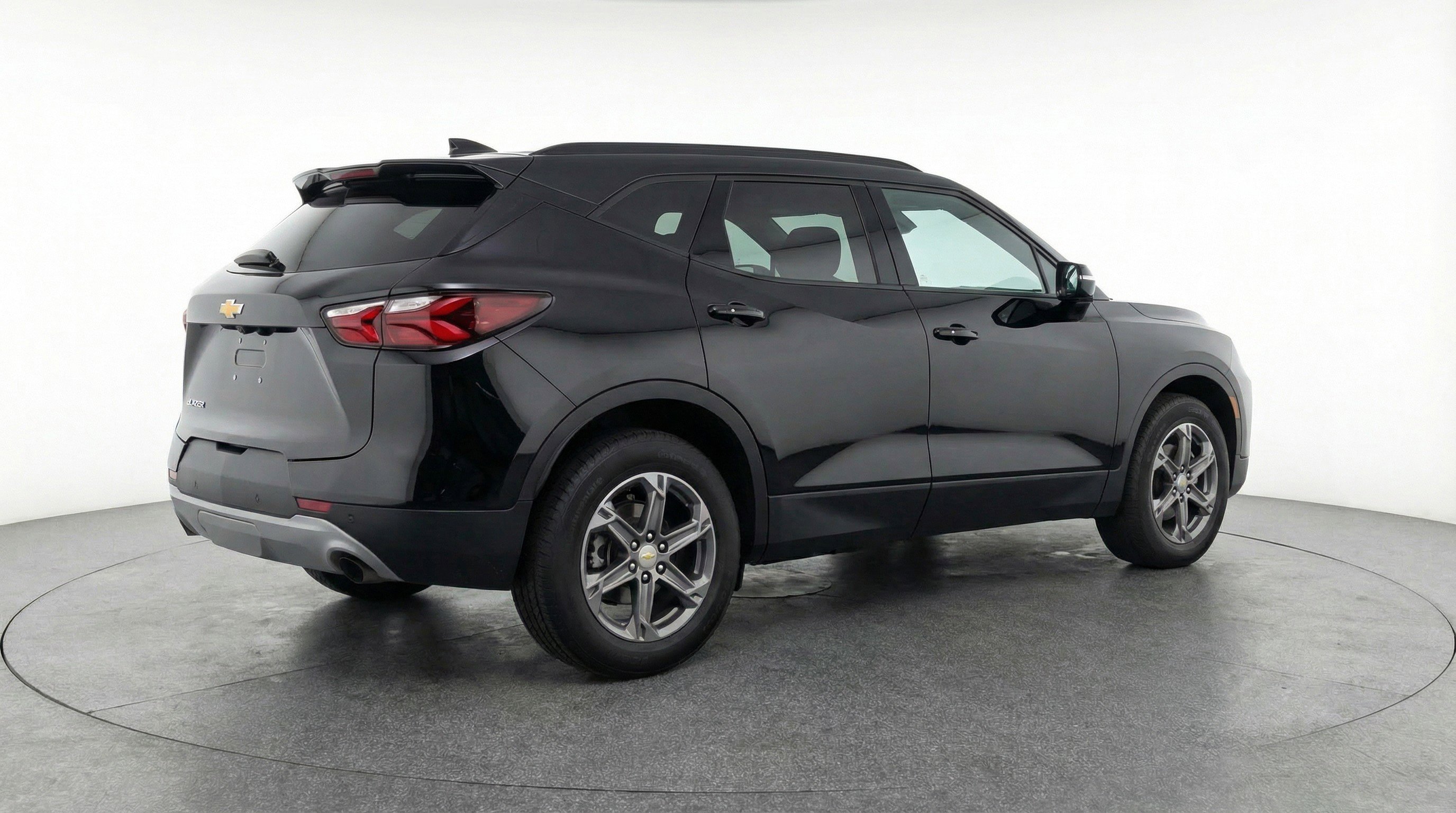 Used 2025 Chevrolet Blazer LT FWD image 9