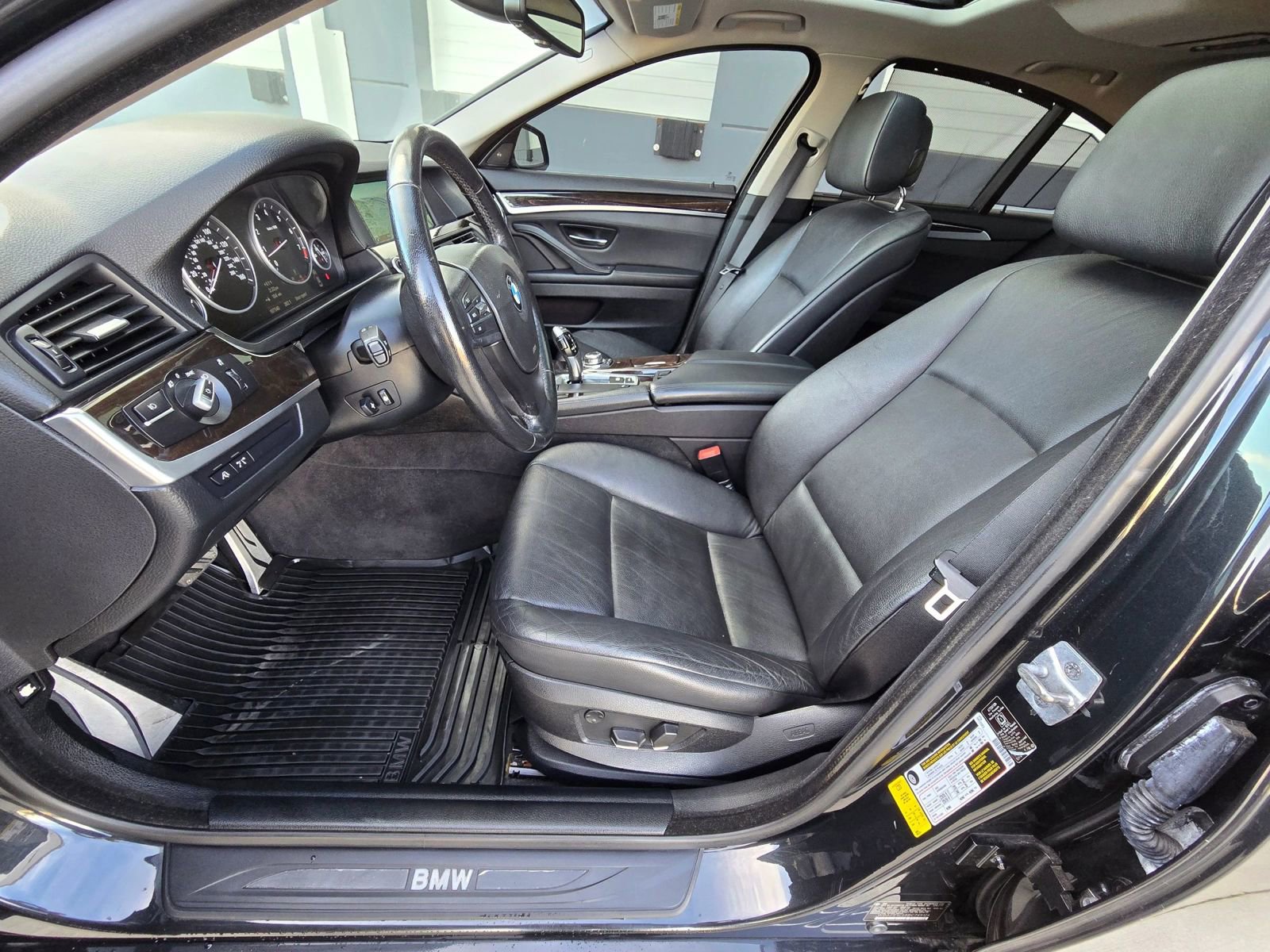 Used 2011 BMW 528i Sedan image 12