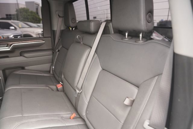 Used 2025 GMC Sierra 2500 SLT w/ SLT Convenience Package AWD/4WD image 13