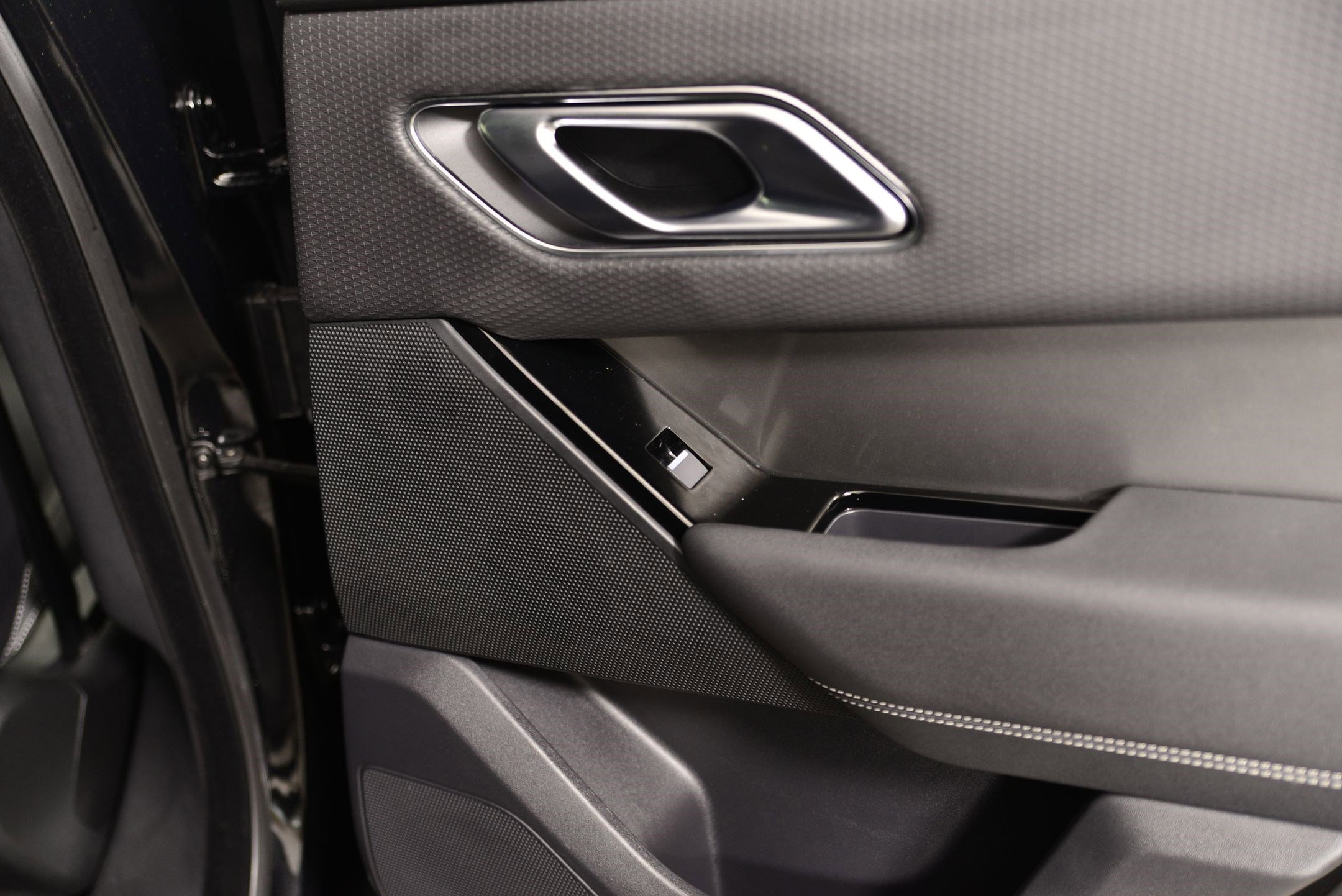 Used 2023 Land Rover Range Rover Velar S image 23