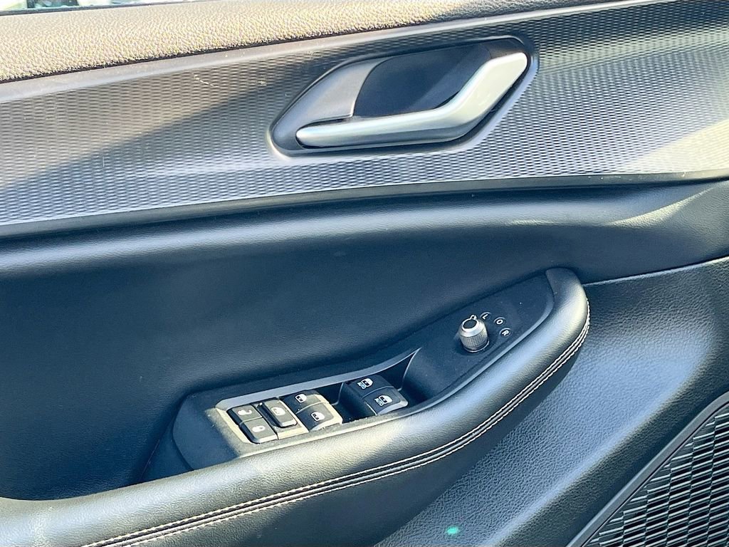 Certified 2023 Jeep Grand Cherokee Altitude AWD/4WD image 17