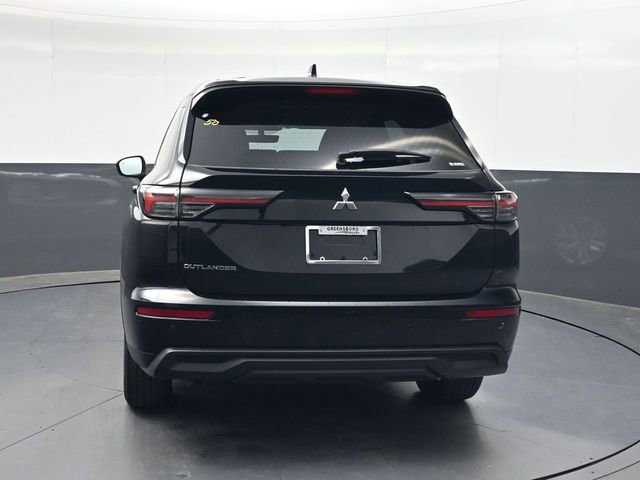 Used 2025 Mitsubishi Outlander ES image 5