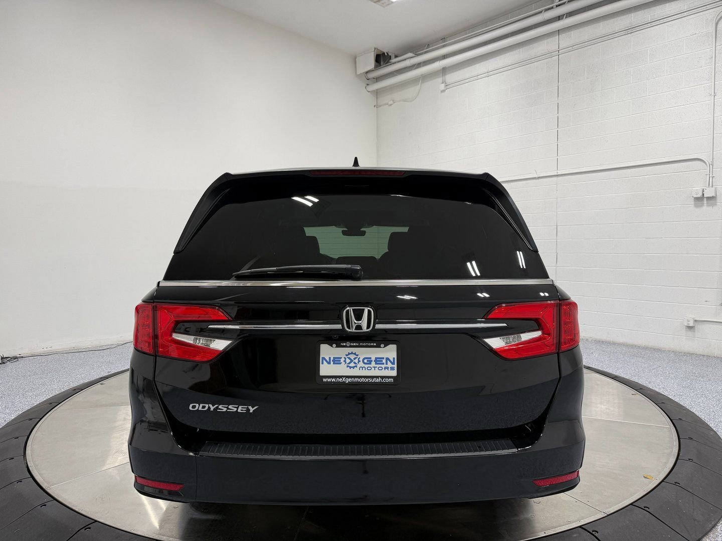 Used 2023 Honda Odyssey EX-L image 6