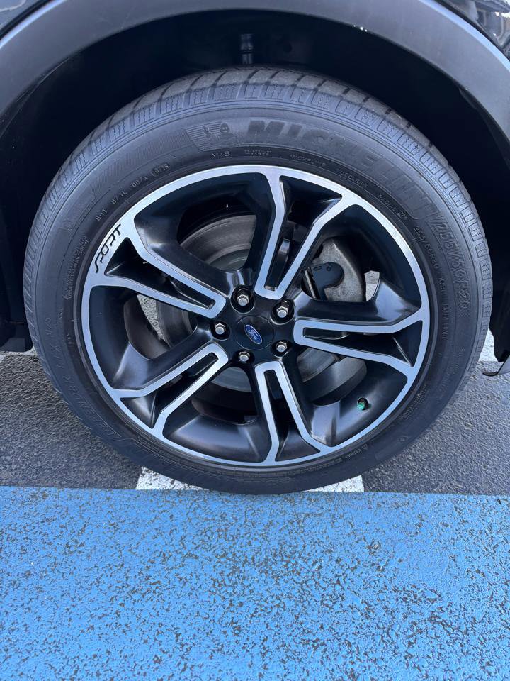 Used 2015 Ford Explorer Sport w/ Equipment Group 401A AWD/4WD image 28