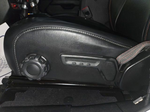 Used 2018 Jeep Wrangler Unlimited Rubicon AWD/4WD image 12