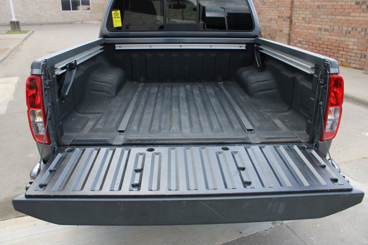 Used 2020 Nissan Frontier SV w/ Midnight Edition Floor Mats image 25