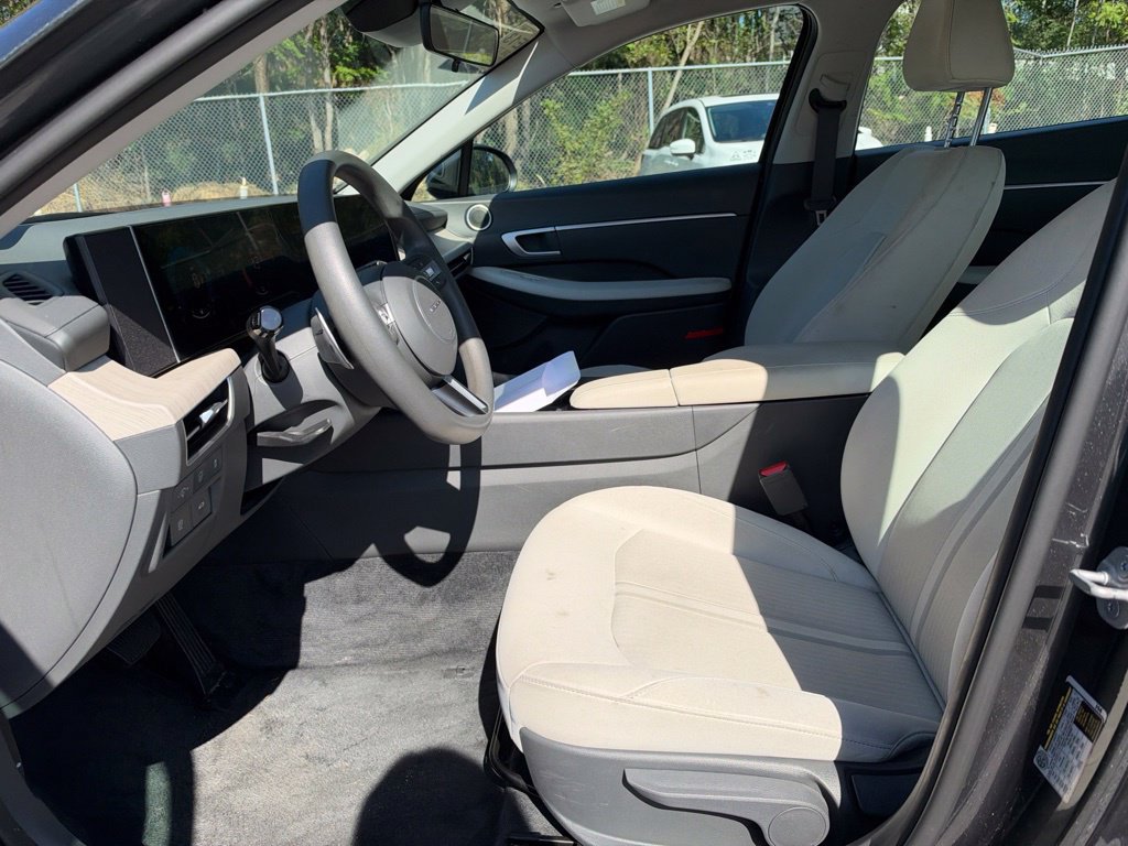 Used 2026 Hyundai Sonata Blue FWD image 4