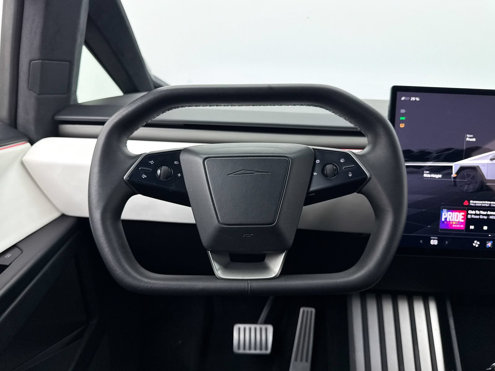 Used 2024 Tesla Cybertruck AWD Crew Cab image 3