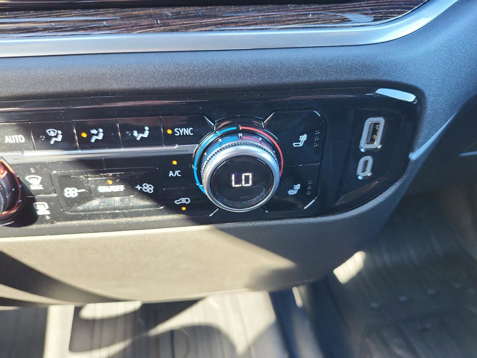 New 2026 GMC Sierra 1500 Elevation image 17