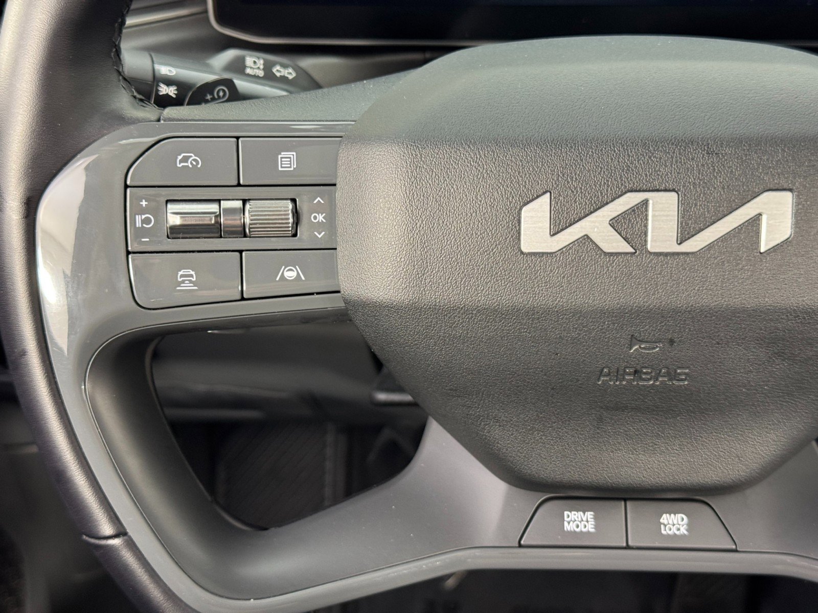 Used 2024 Kia EV9 Wind image 21