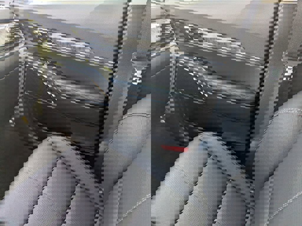 Used 2025 Kia Telluride SX image 14