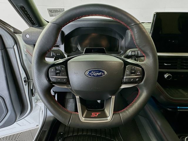 Used 2025 Ford Explorer ST RWD image 13