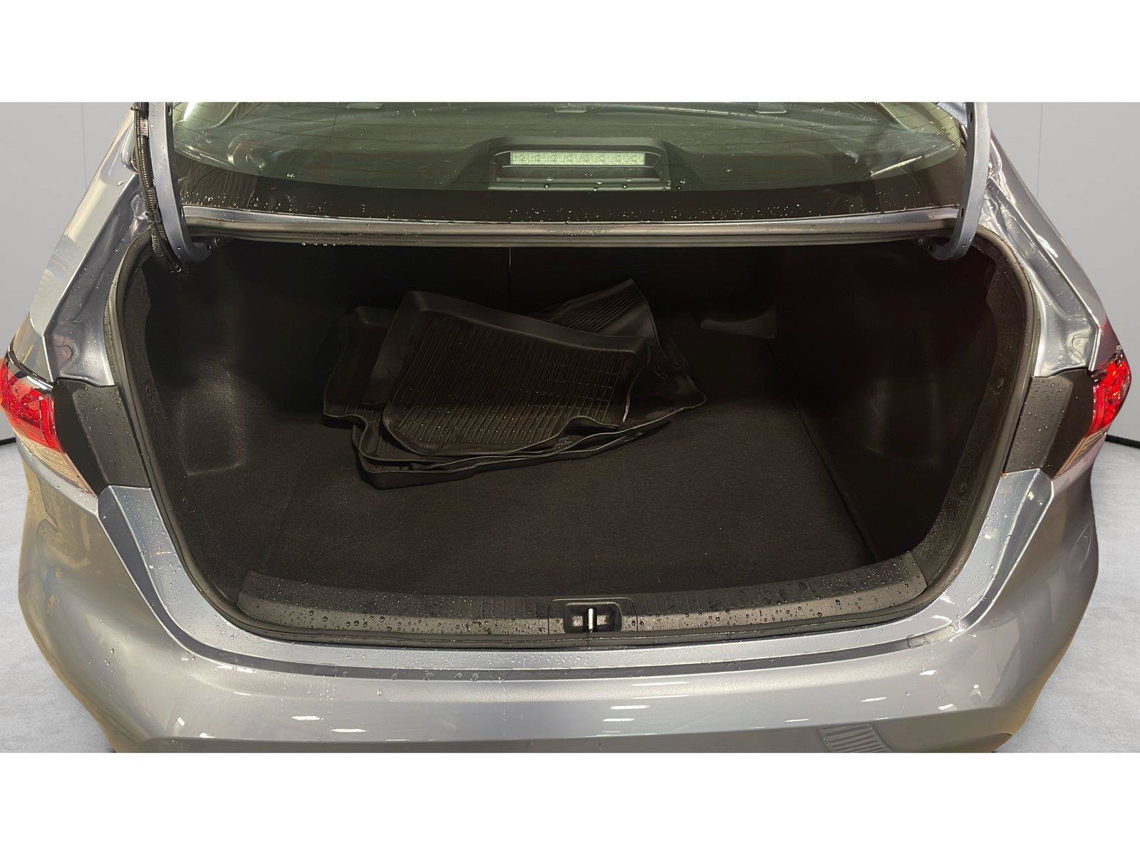 Used 2024 Toyota Corolla LE FWD image 12