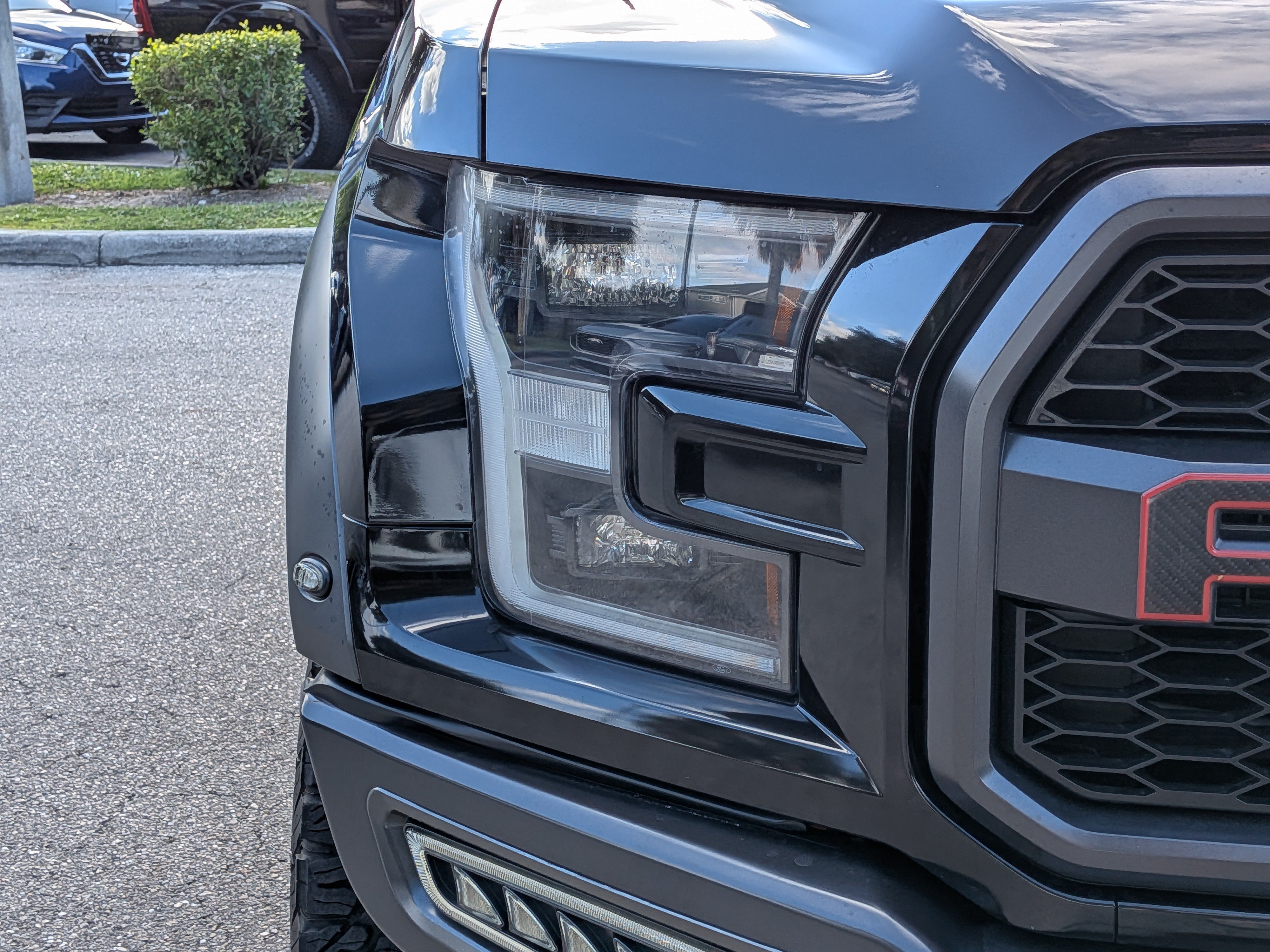 Used 2019 Ford F150 Raptor w/ Equipment Group 802A Luxury AWD/4WD image 10