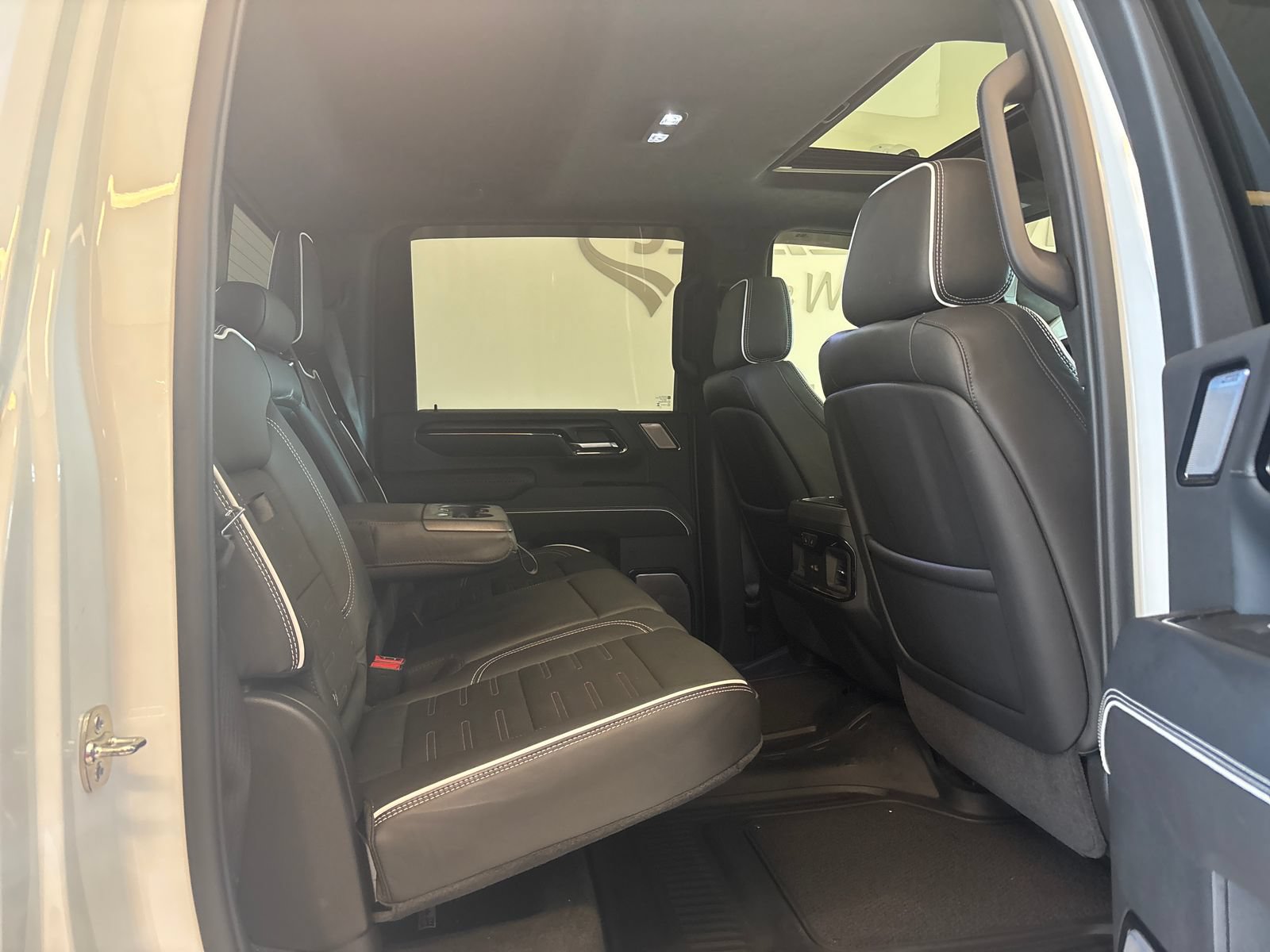 Used 2026 GMC Sierra 2500 AT4X AWD/4WD image 8