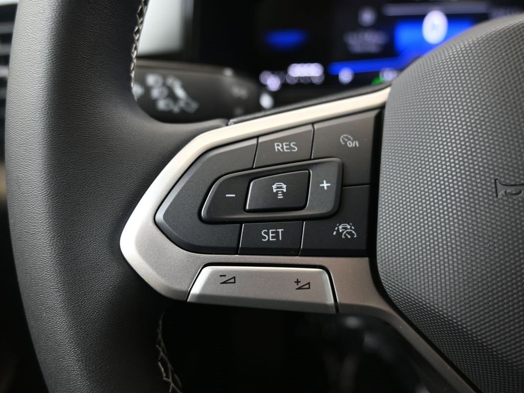 New 2025 Volkswagen Taos S image 26