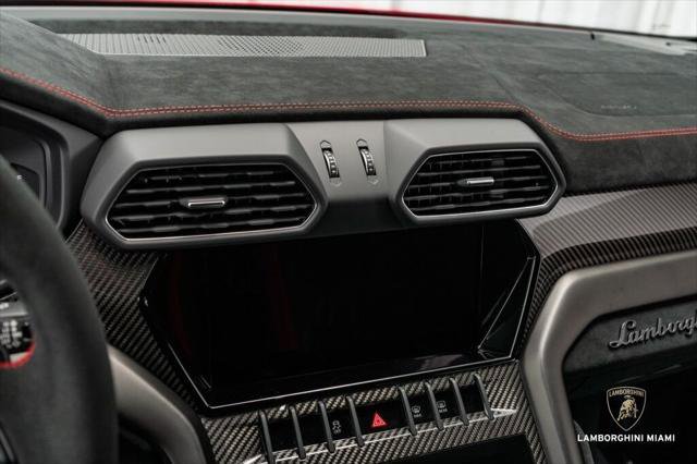 Used 2023 Lamborghini Urus Performante image 36