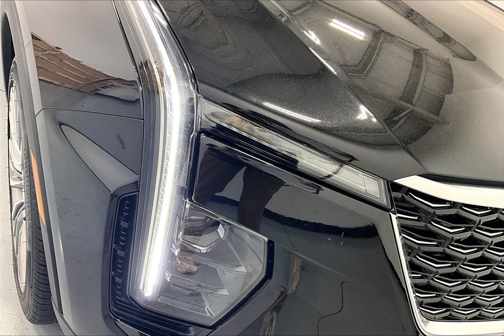 Used 2024 Cadillac XT4 Premium Luxury FWD image 35
