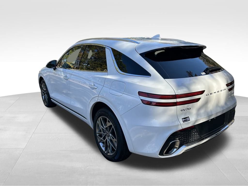 Used 2025 Genesis GV70 2.5T image 3
