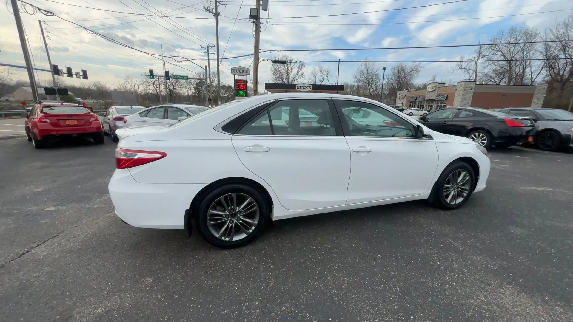 Used 2016 Toyota Camry SE image 8