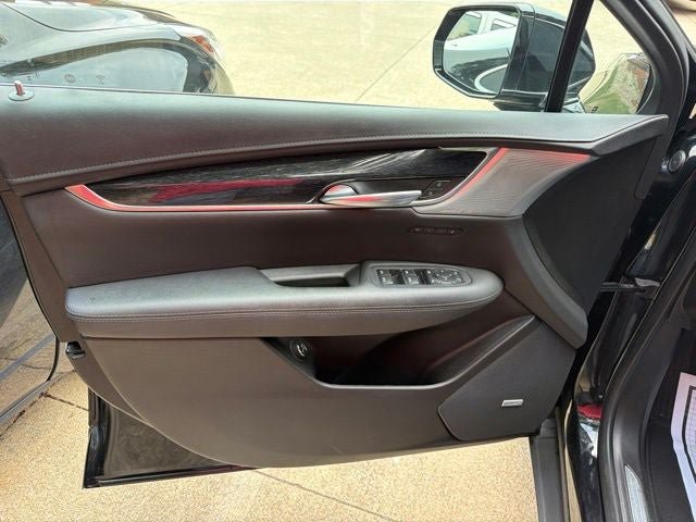 Certified 2023 Cadillac XT5 Premium Luxury AWD/4WD image 7