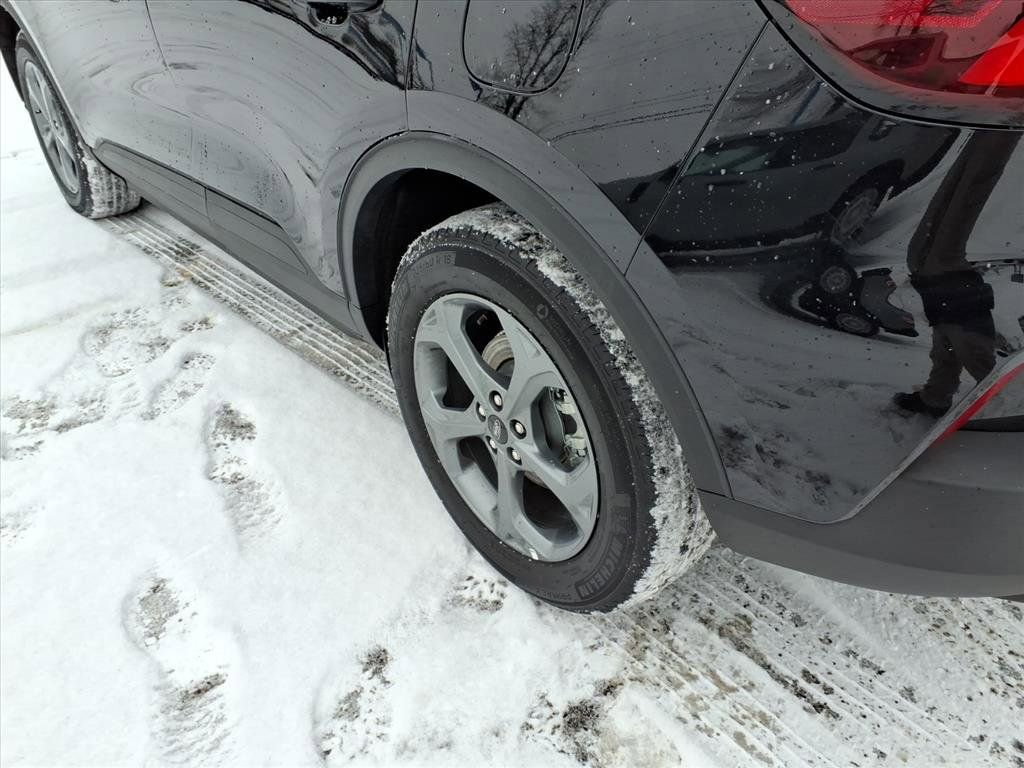 Used 2025 Ford Escape ST-Line Select image 11