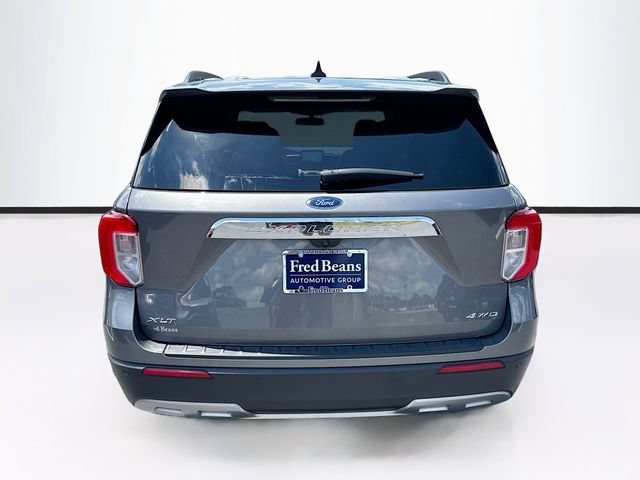 Used 2021 Ford Explorer XLT w/ Equipment Group 202A AWD/4WD image 9