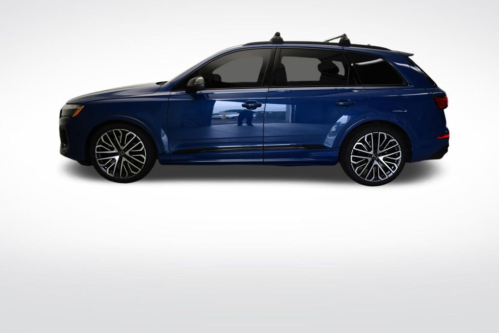 Certified 2025 Audi SQ7 Prestige AWD/4WD image 3