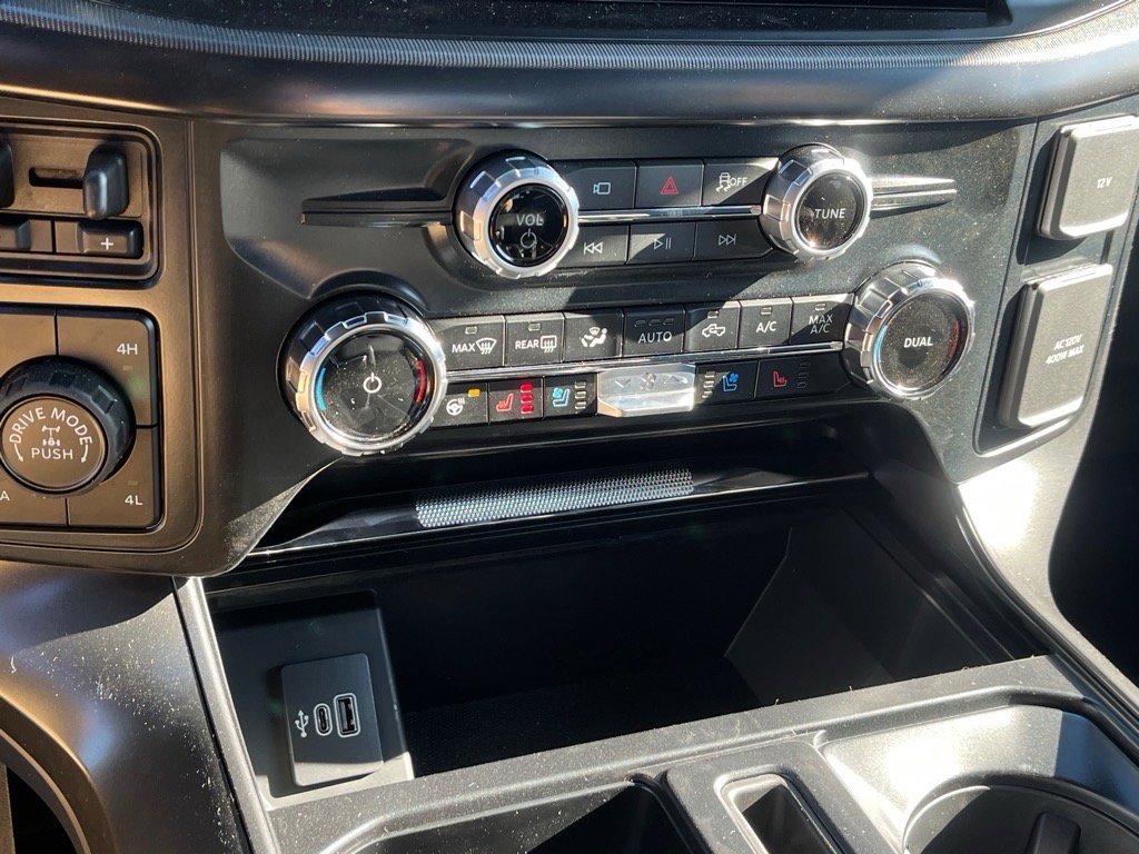 New 2025 Ford F150 Lariat w/ Equipment Group 501A Mid image 13