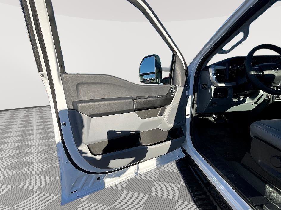 New 2026 Ford F250 XL w/ FX4 Off-Road Package image 10