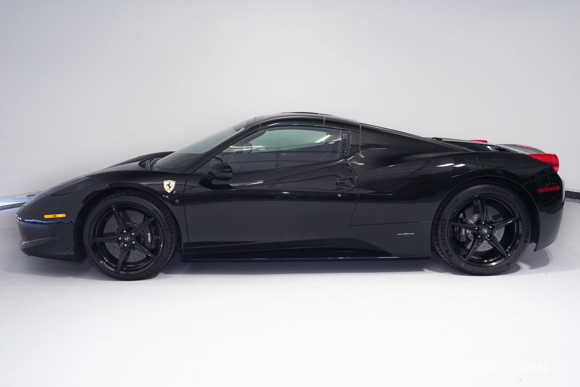 Used 2015 Ferrari 458 Spider image 5