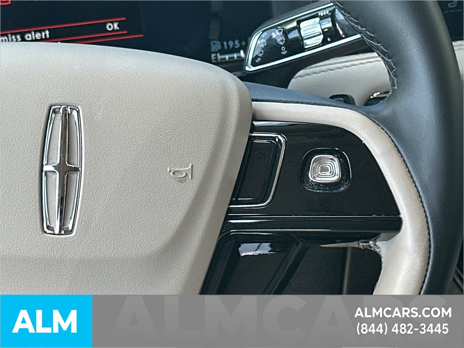 Used 2025 Lincoln Corsair Grand Touring AWD/4WD image 30
