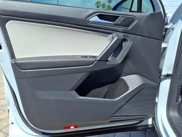 Used 2019 Volkswagen Tiguan SE FWD image 18
