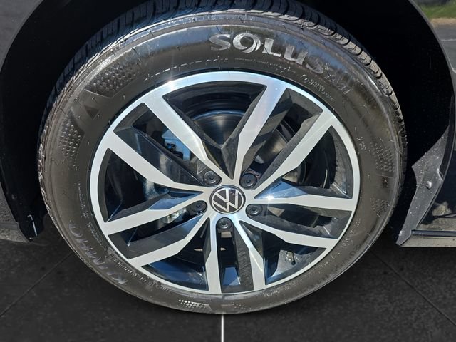 New 2027 Volkswagen Jetta SE FWD image 9
