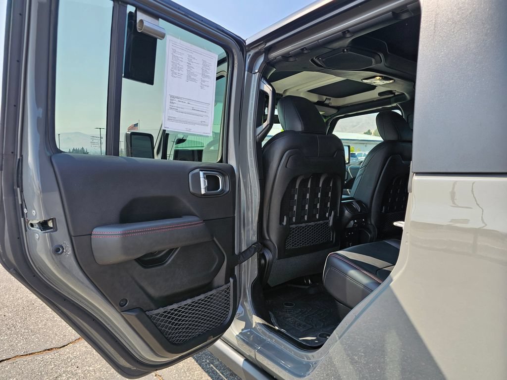 Used 2023 Jeep Gladiator Rubicon w/ LED Lighting Group AWD/4WD image 23