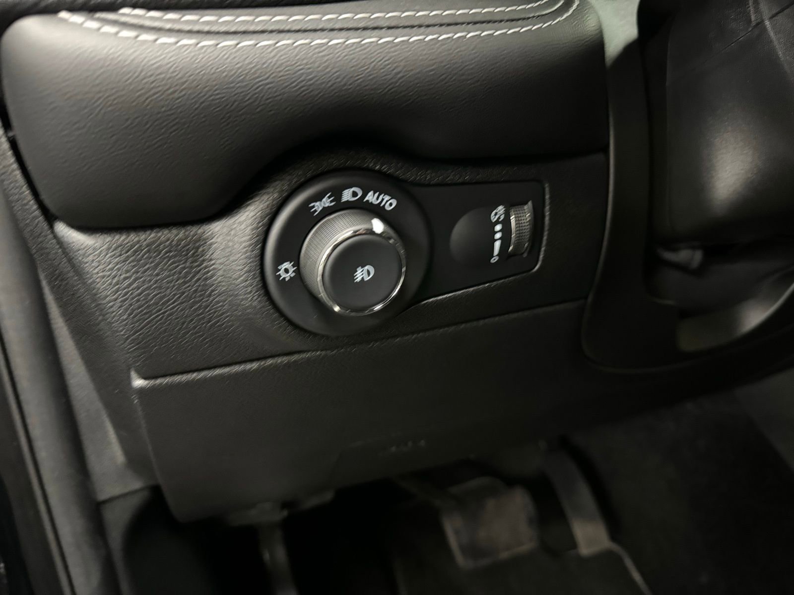 Used 2022 Dodge Durango SRT w/ Black Package image 21