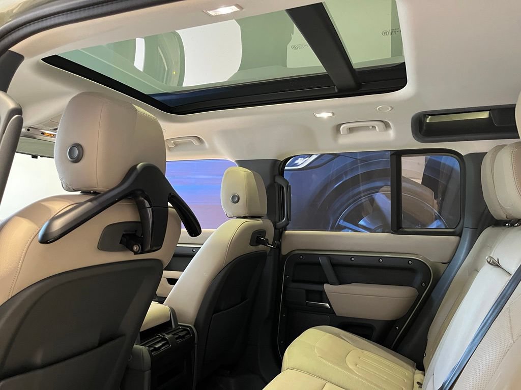 Certified 2020 Land Rover Defender 110 S AWD/4WD image 22