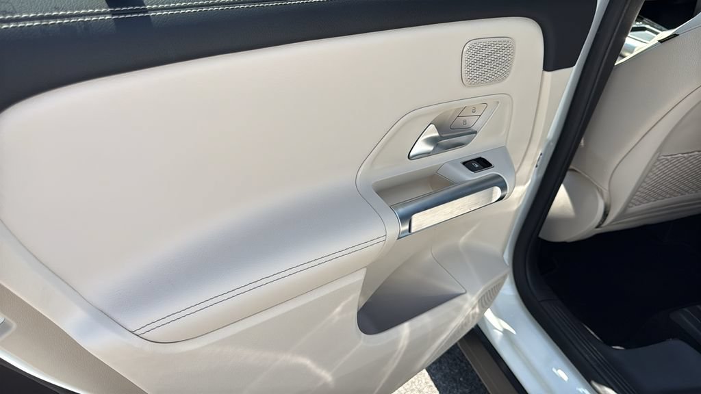 Certified 2026 Mercedes-Benz GLB 250 4MATIC image 27